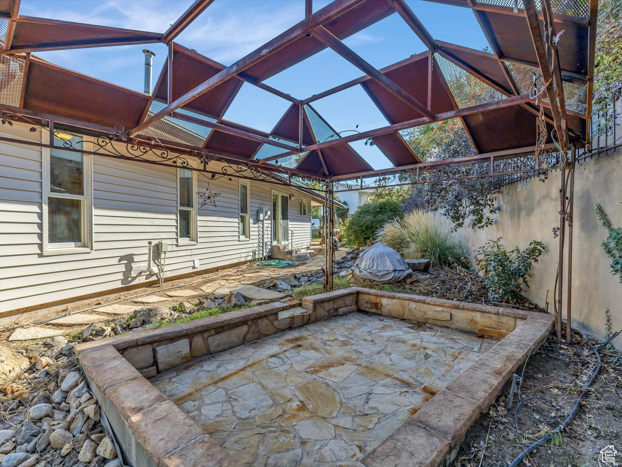 SANDY HILLS - Residential