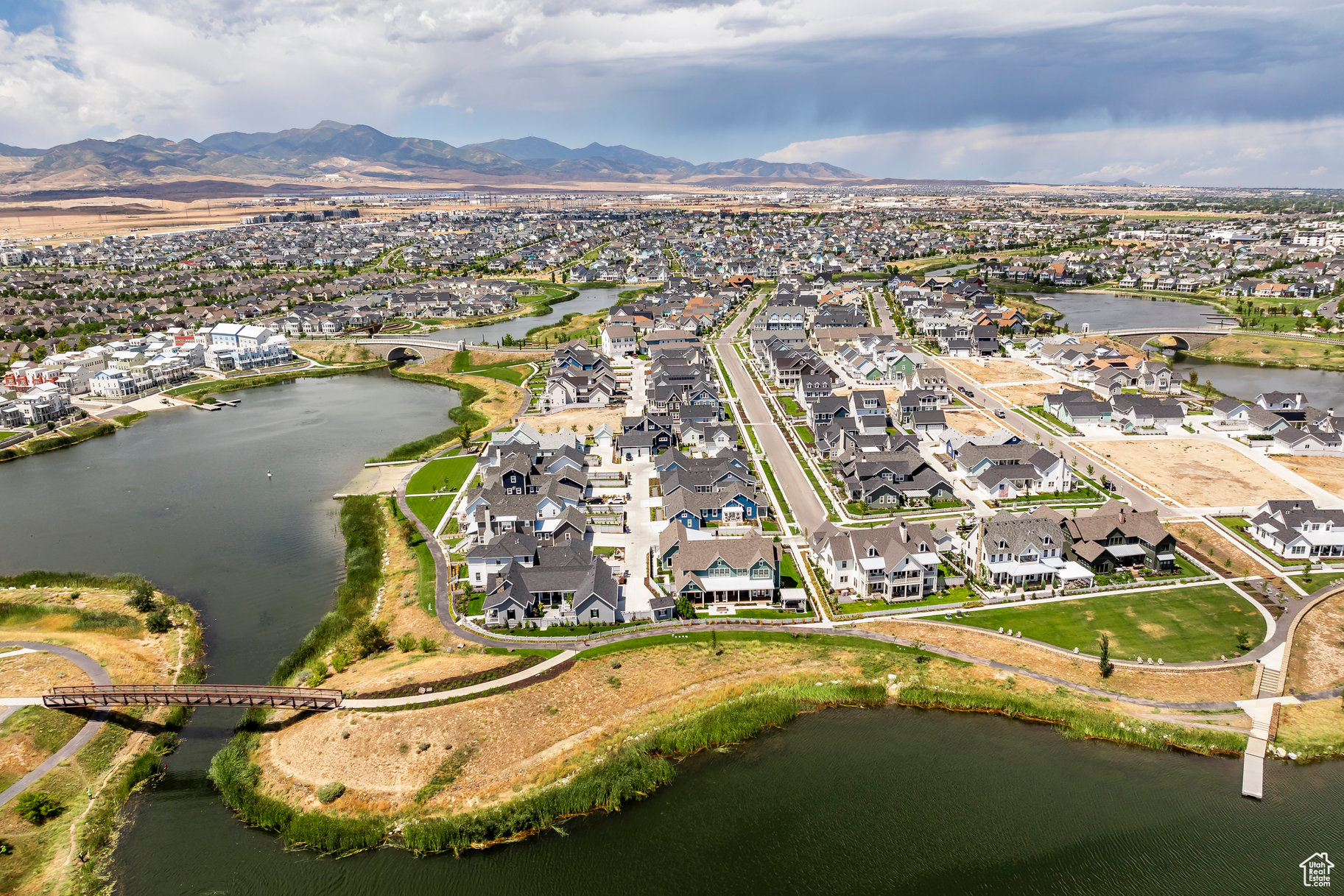 DAYBREAK LAKE ISLAND - Residential