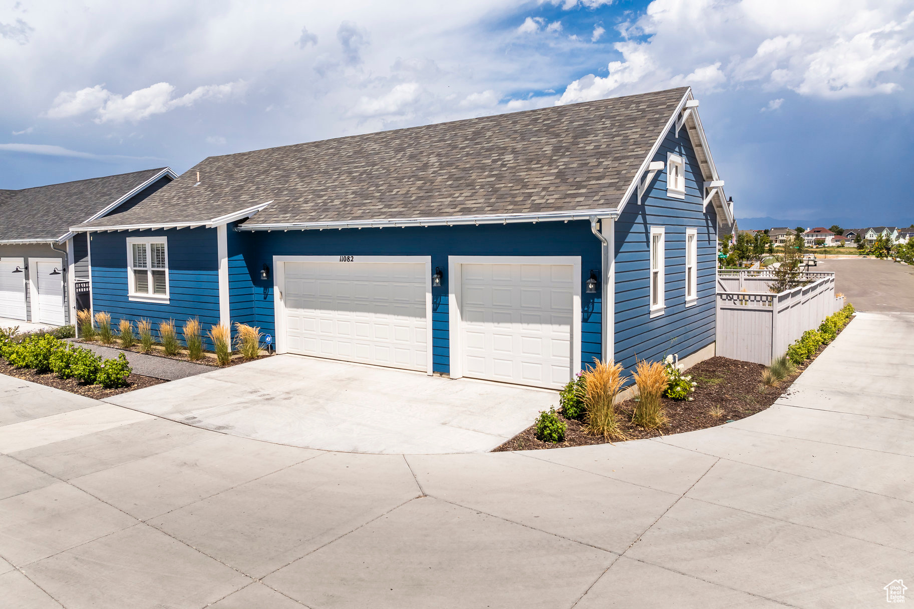 DAYBREAK LAKE ISLAND - Residential