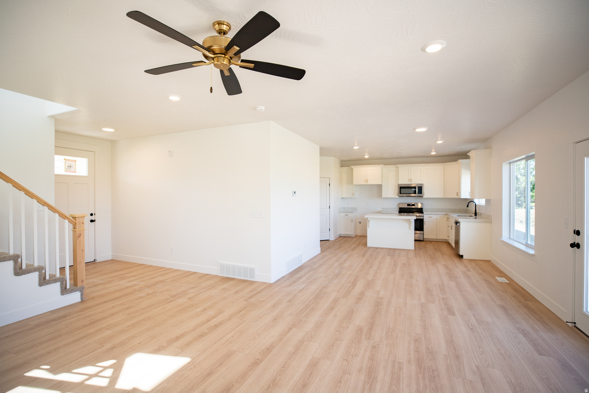 SALEM FIELDS - Residential