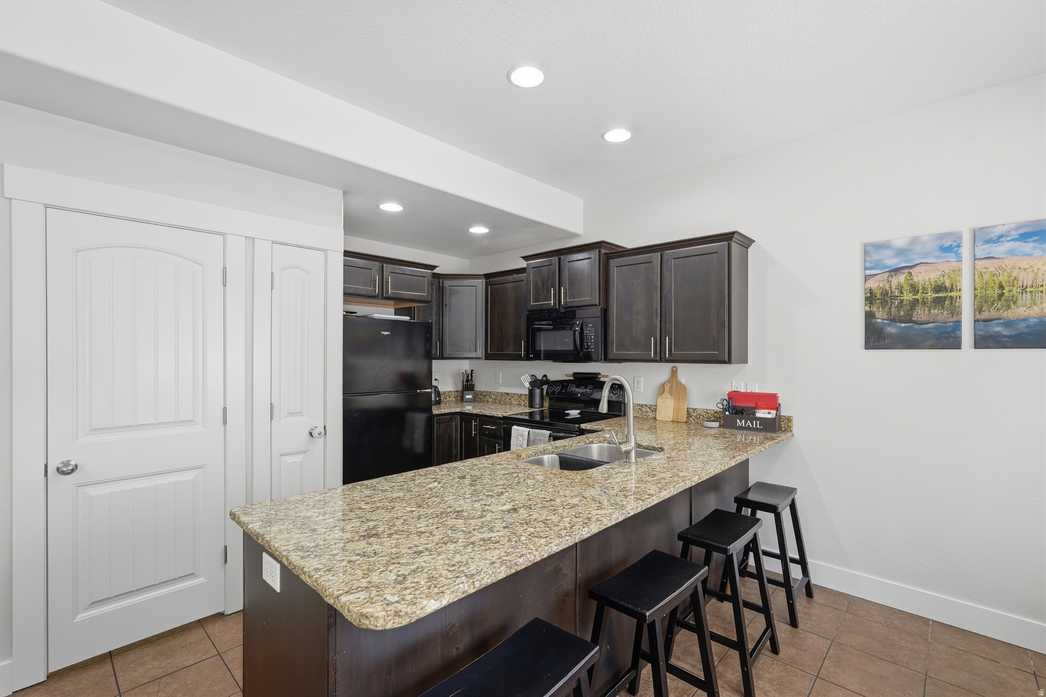 PARKWAY VILLAGE P R - Residential