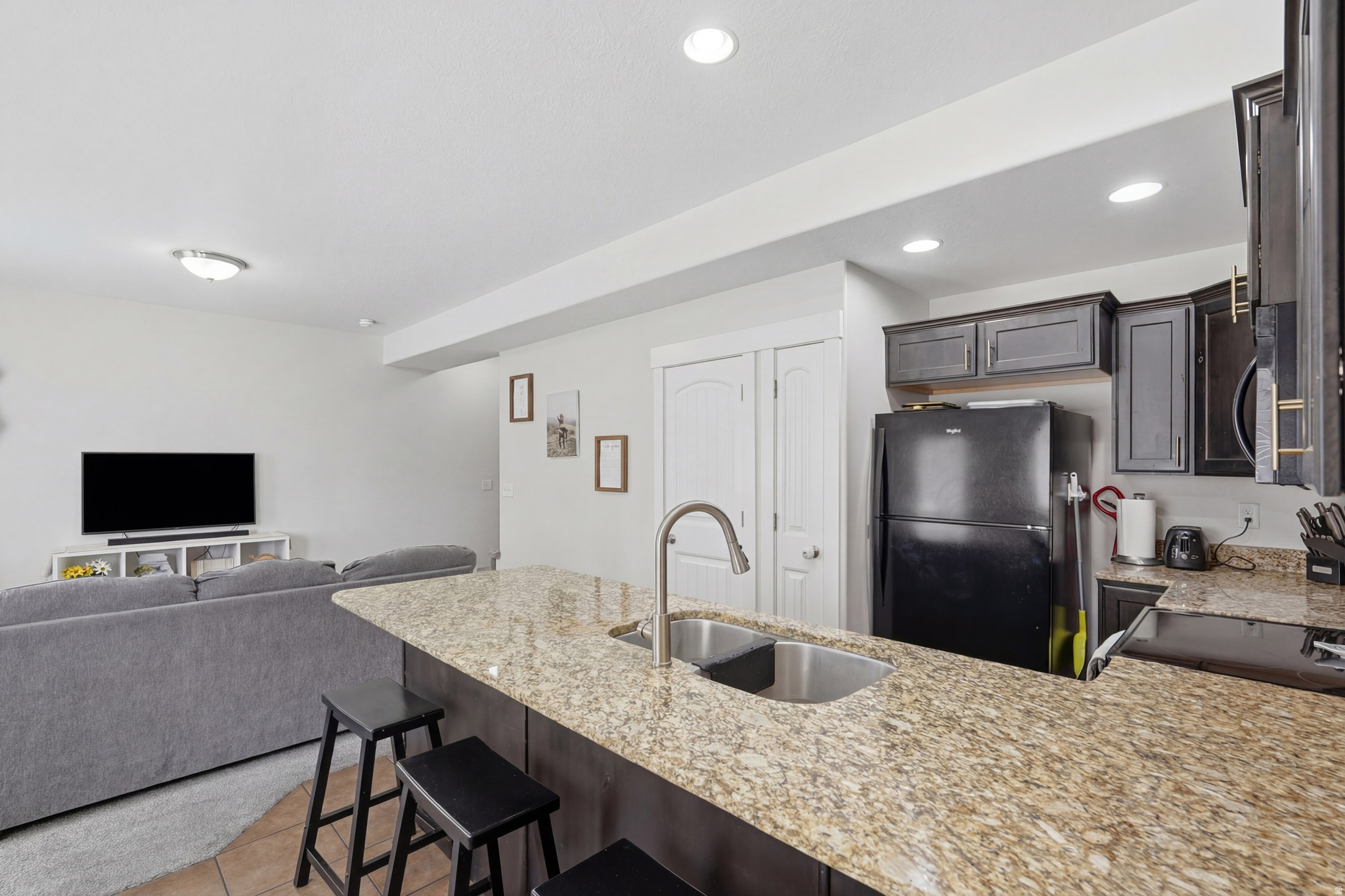 PARKWAY VILLAGE P R - Residential