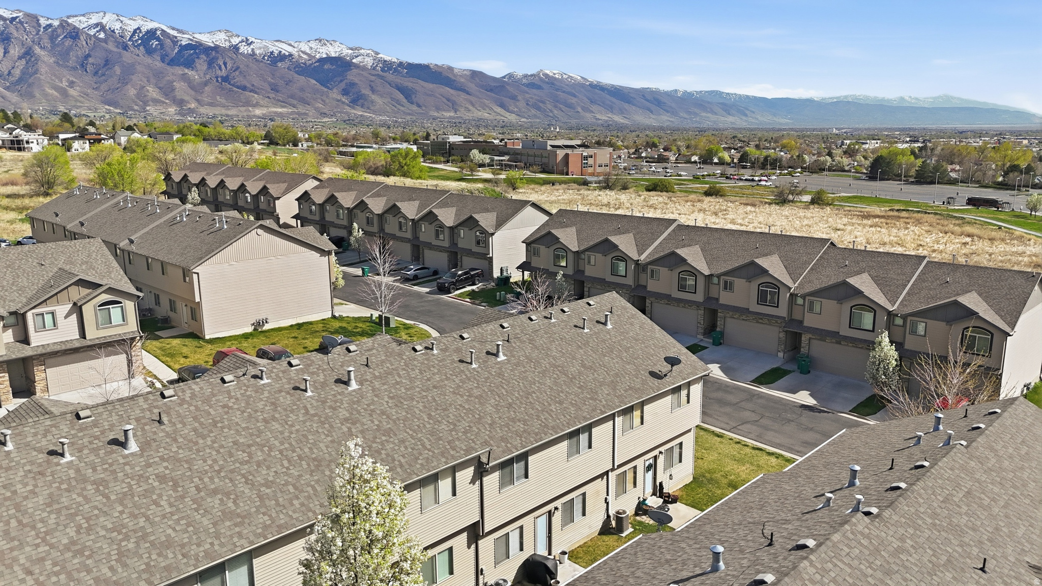 PARKWAY VILLAGE P R - Residential