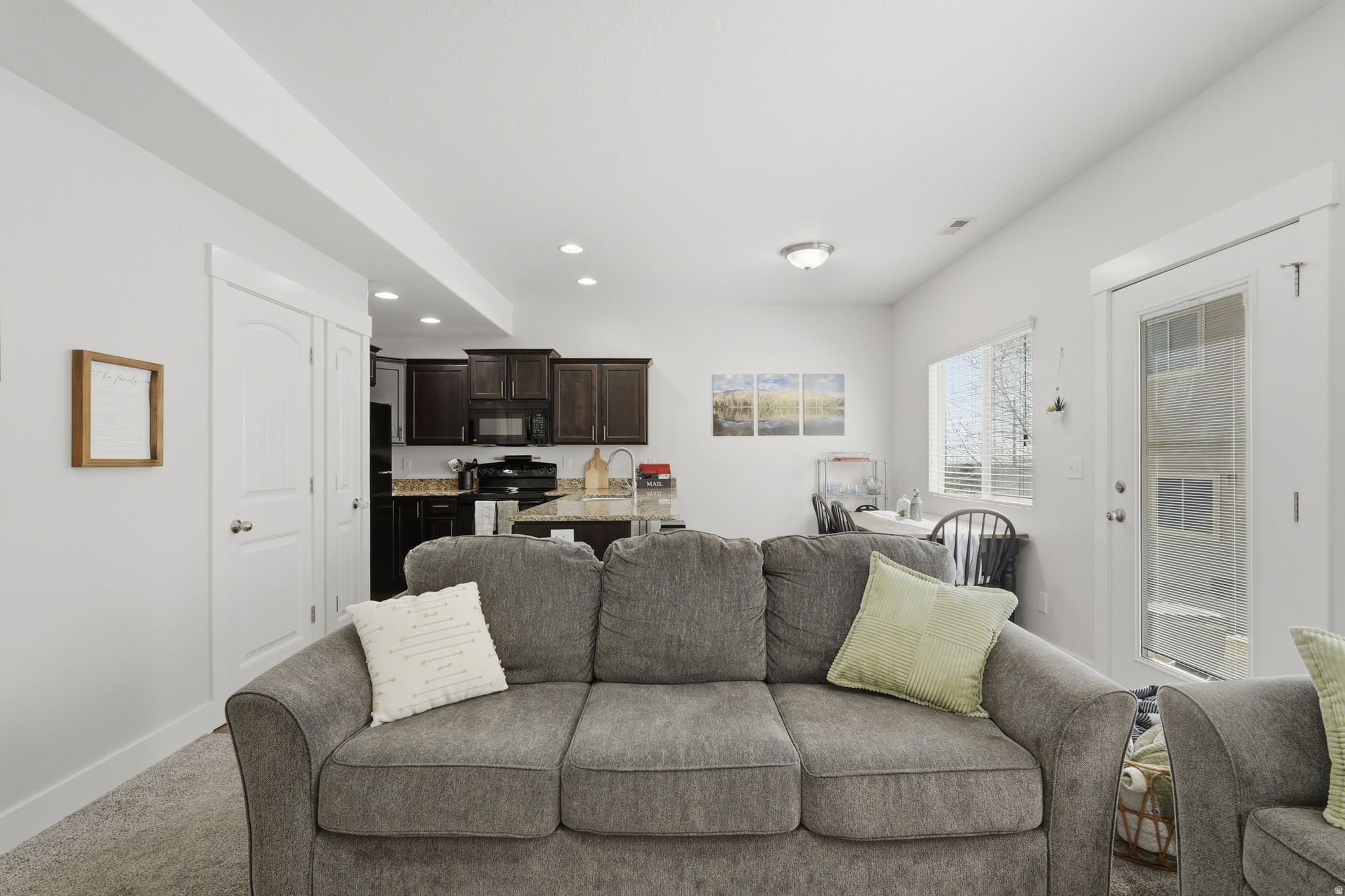 PARKWAY VILLAGE P R - Residential