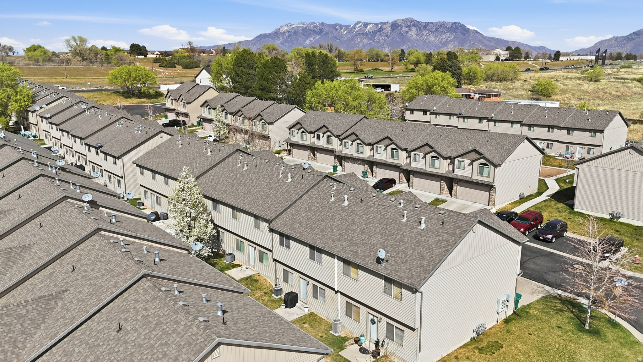 PARKWAY VILLAGE P R - Residential