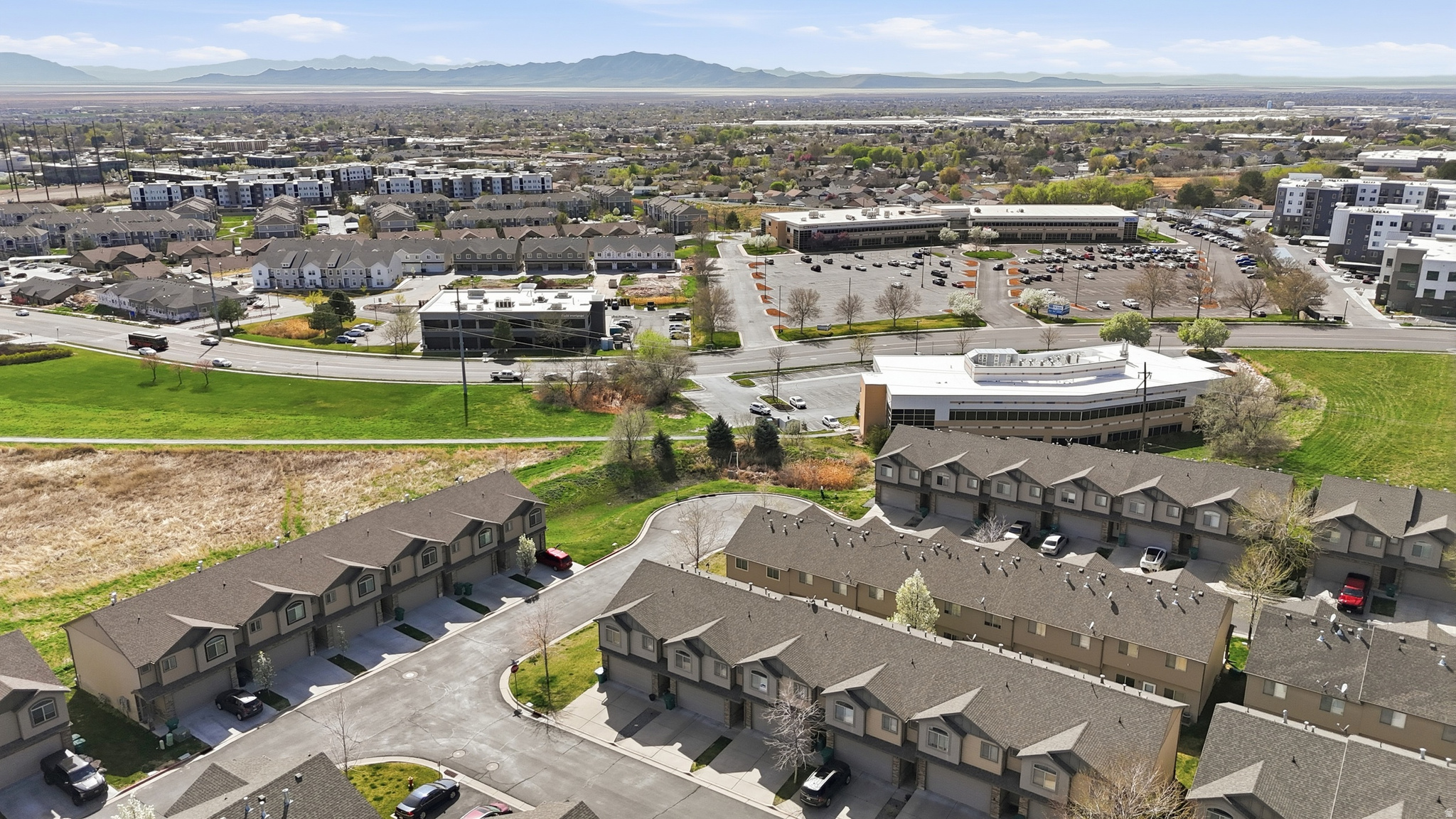 PARKWAY VILLAGE P R - Residential