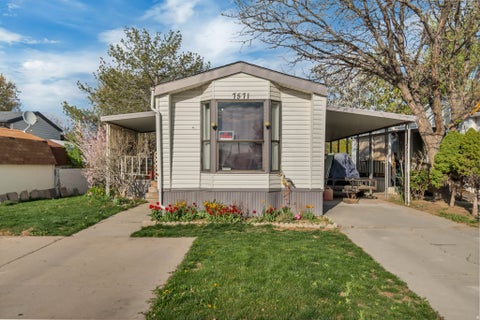 Mobile Home For Sale - 7571 S Blisswood Dr #20<br/> Midvale, UT 84047