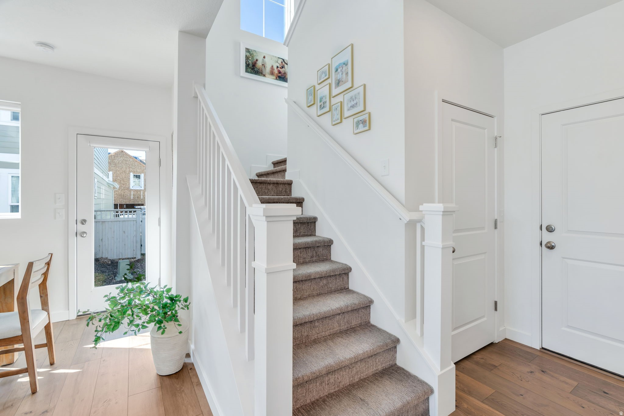 DAYBREAK - Residential