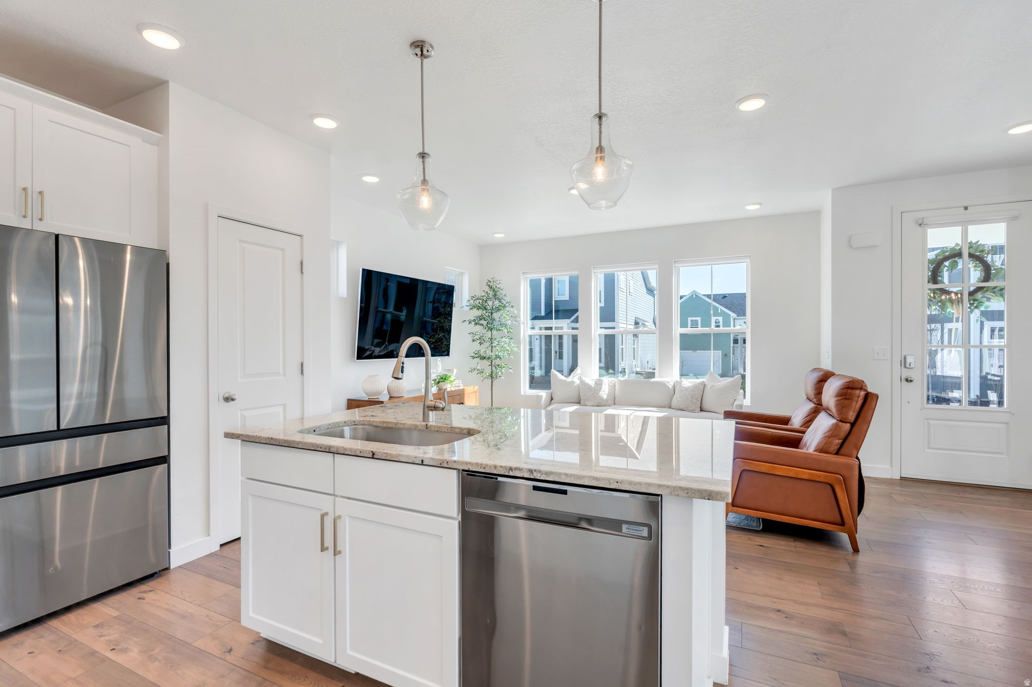 DAYBREAK - Residential