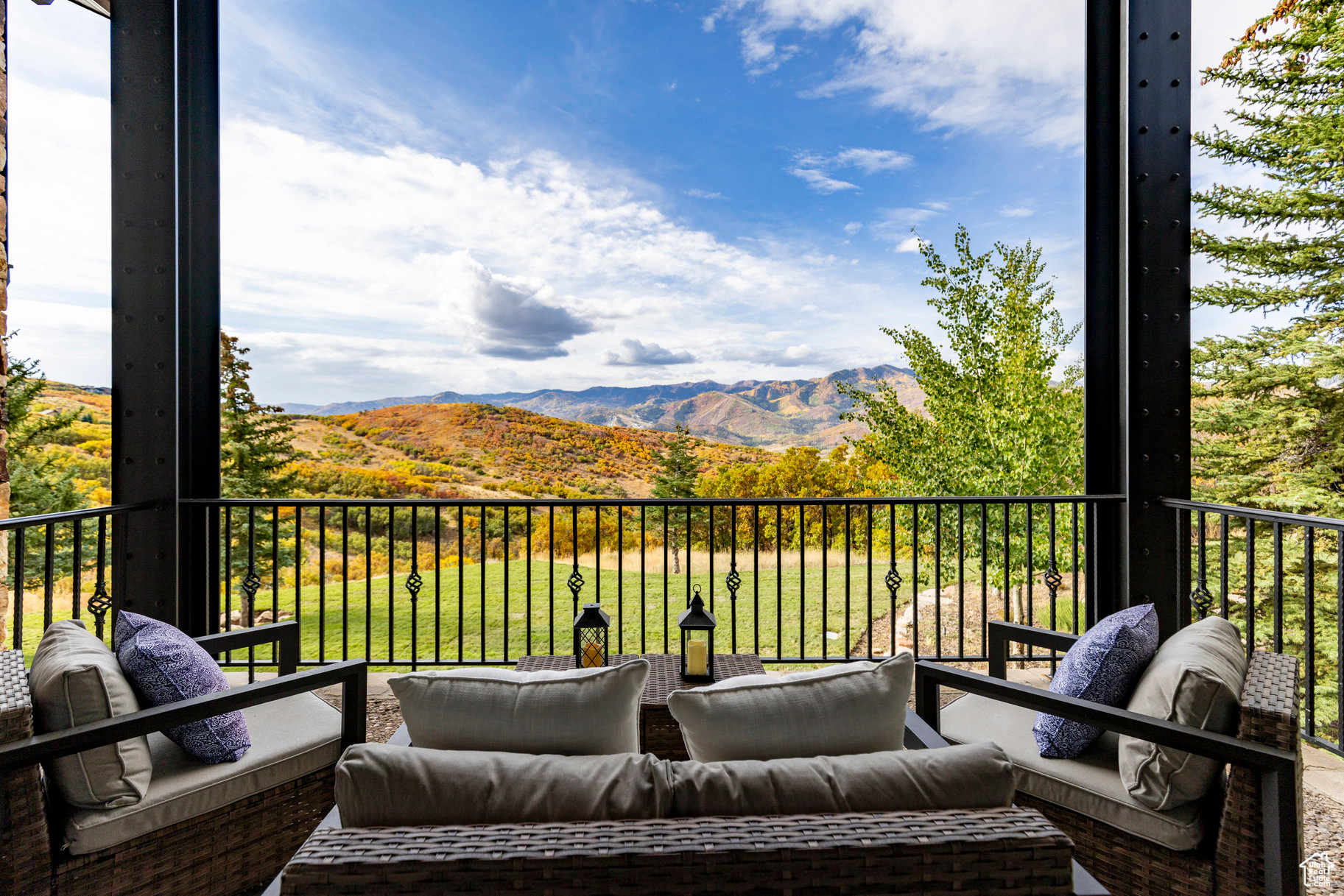 THE RIDGE AT RED HAWK SUBDIVISION - Residential