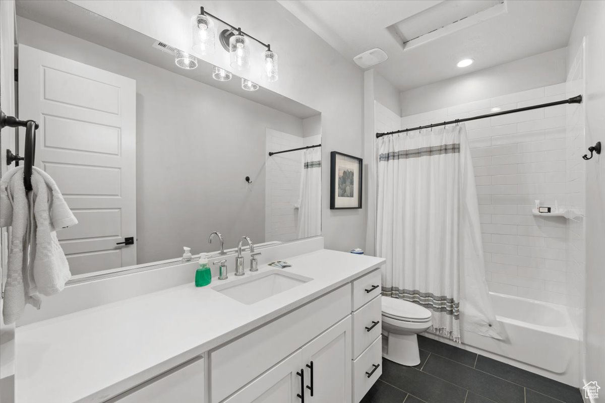 TOWN CENTER AT CORAL CANYON - Residential