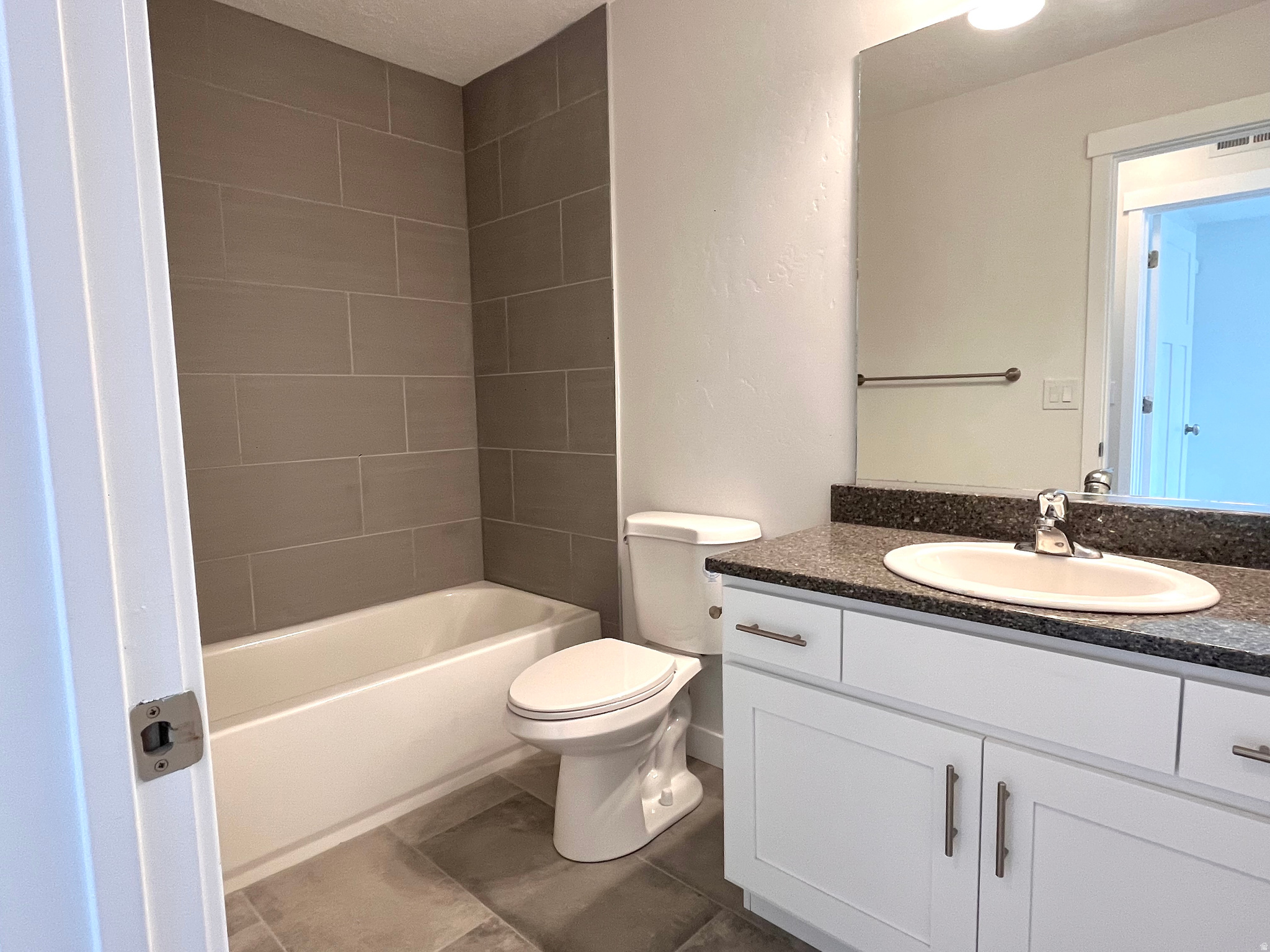 SUMMERLANE AT THE DISTRICT - Residential