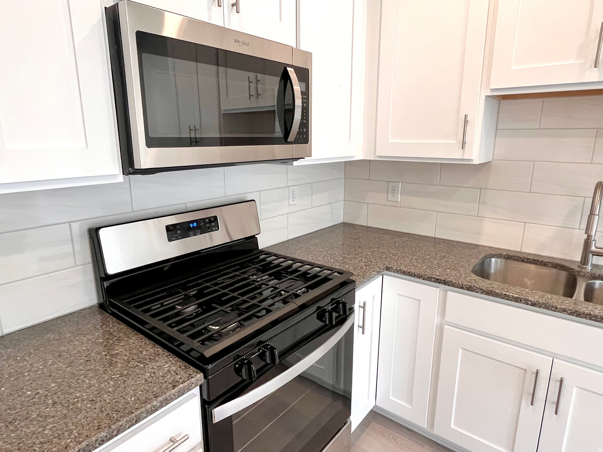 SUMMERLANE AT THE DISTRICT - Residential