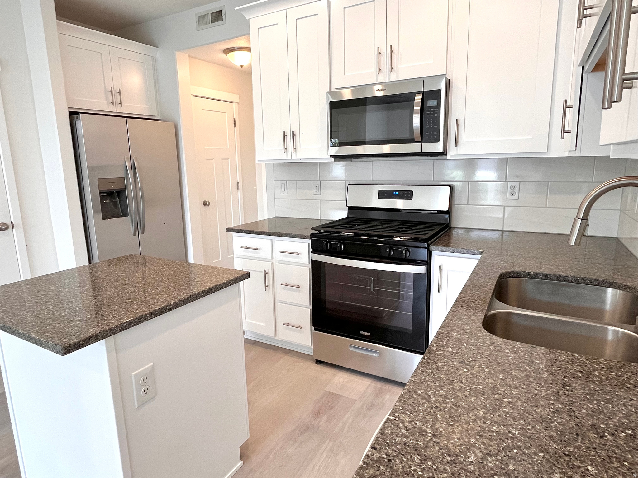 SUMMERLANE AT THE DISTRICT - Residential