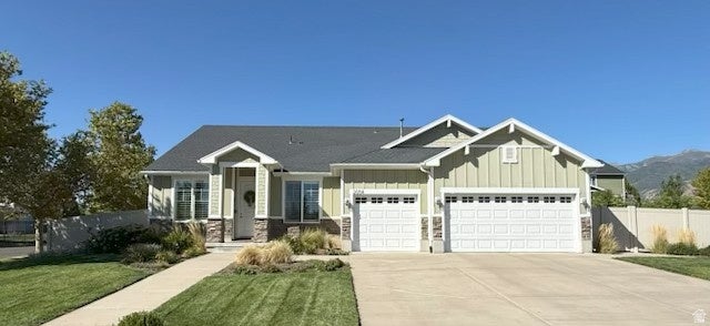 Photo of 2054 W LOVELAND CT S, Farmington, UT 84025 (MLS # 2184008)