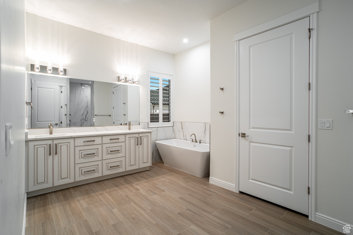 ANCESTOR ESTATES - Residential