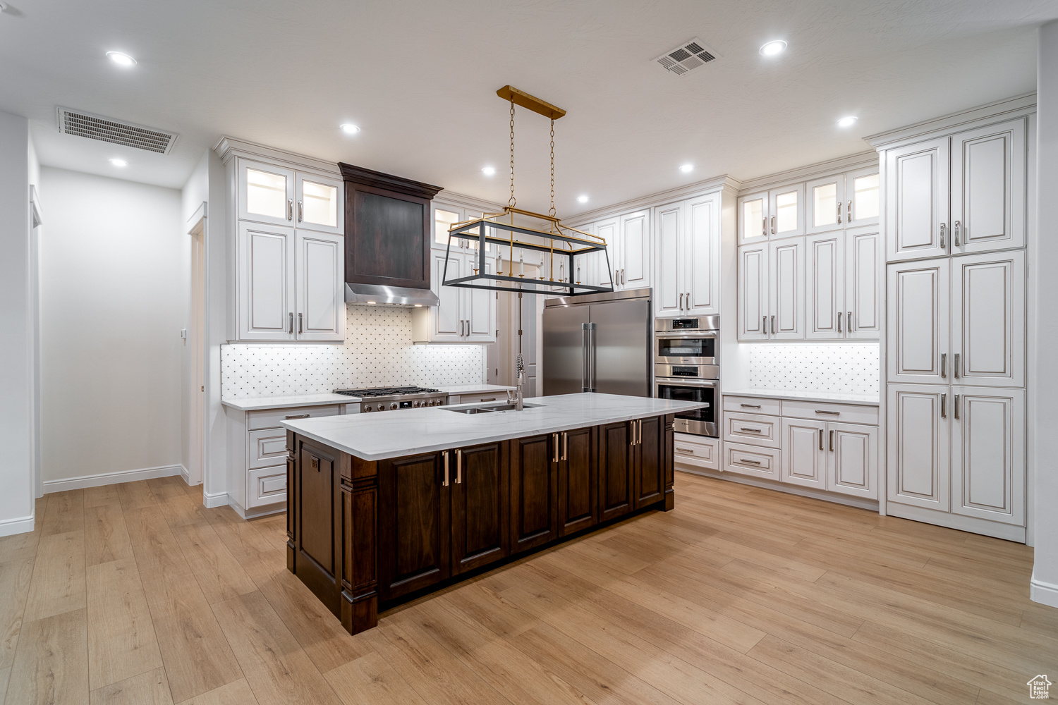 ANCESTOR ESTATES - Residential