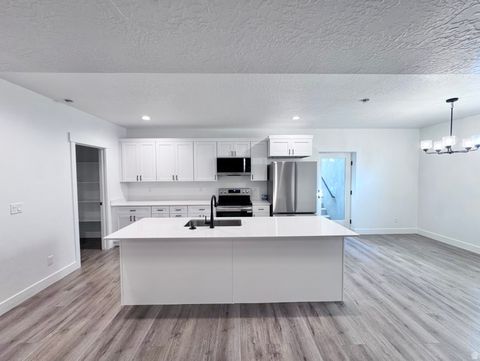Tiny photo for 1436 E 820 N, Salem, UT 84653 (MLS # 2135200)
