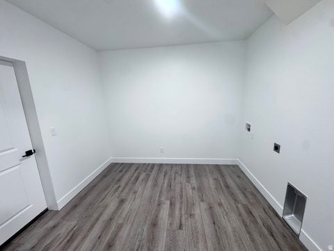 Tiny photo for 1436 E 820 N, Salem, UT 84653 (MLS # 2135200)