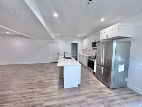 Tiny photo for 1436 E 820 N, Salem, UT 84653 (MLS # 2135200)