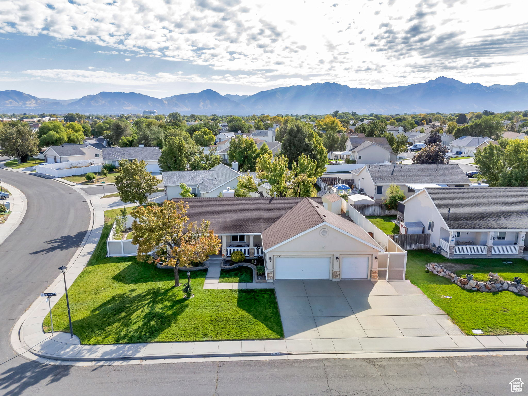 BRIDLEVALE AT WALLACE FARMS - Residential