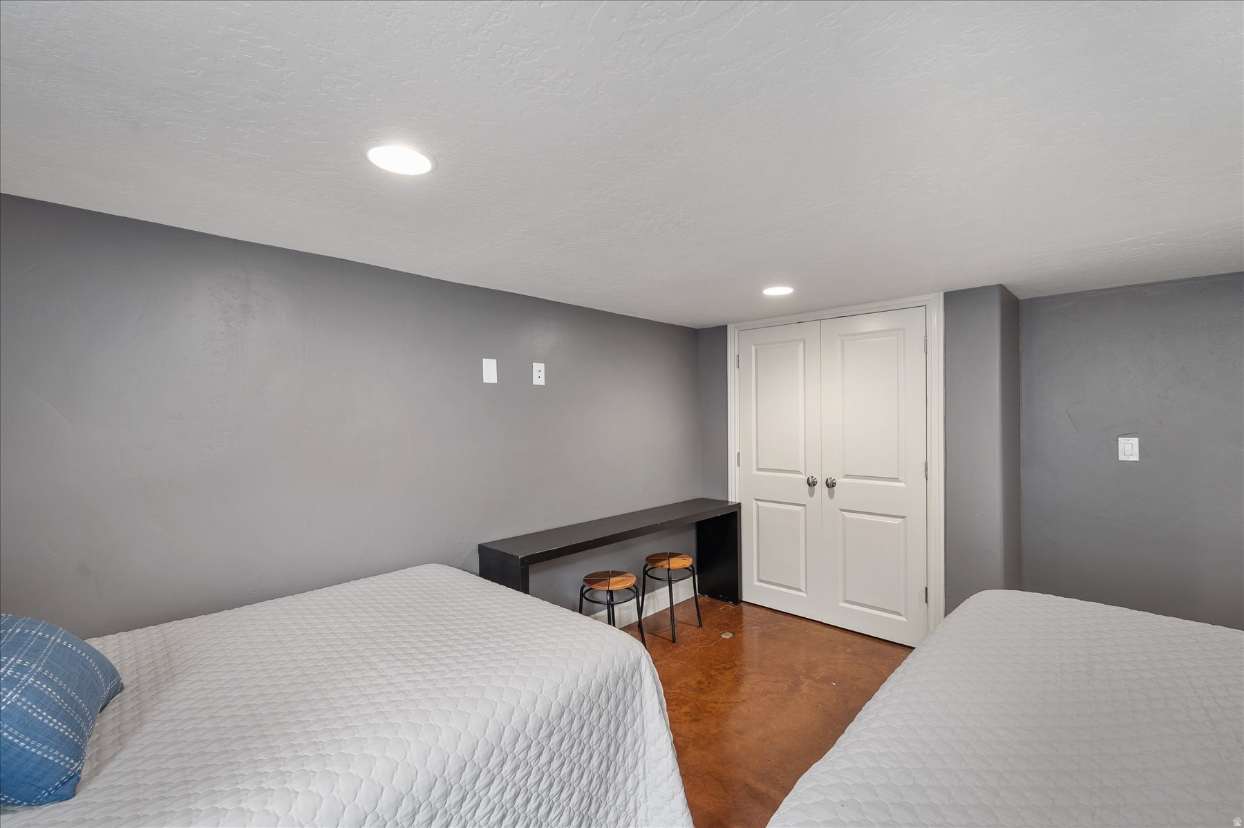 TROPHY MEADOWS - Residential