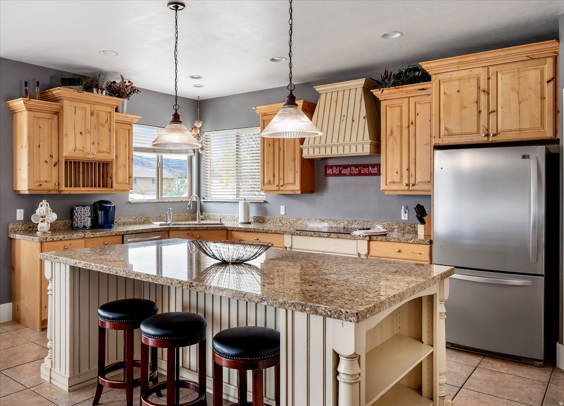 TROPHY MEADOWS - Residential