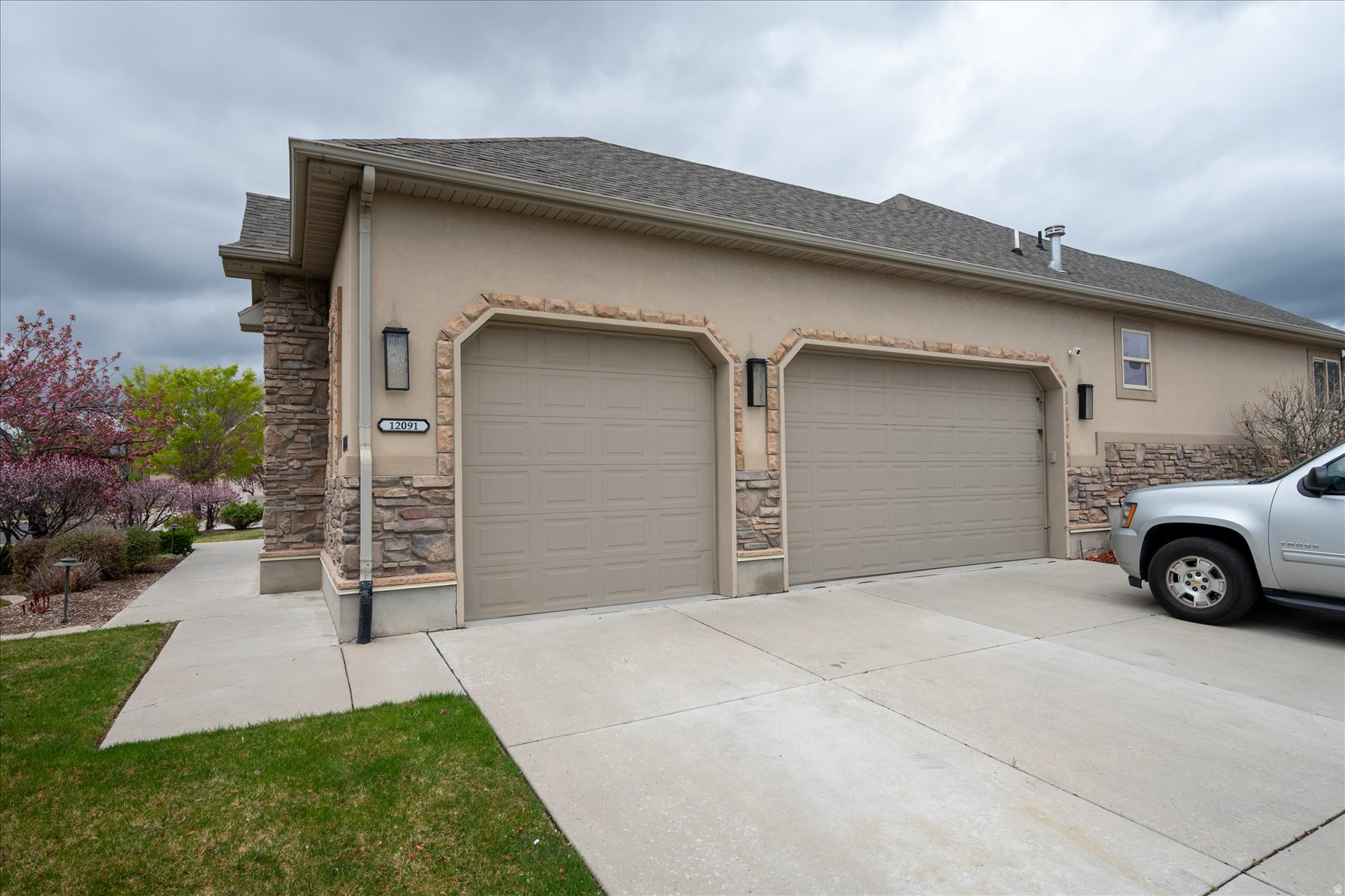 TROPHY MEADOWS - Residential