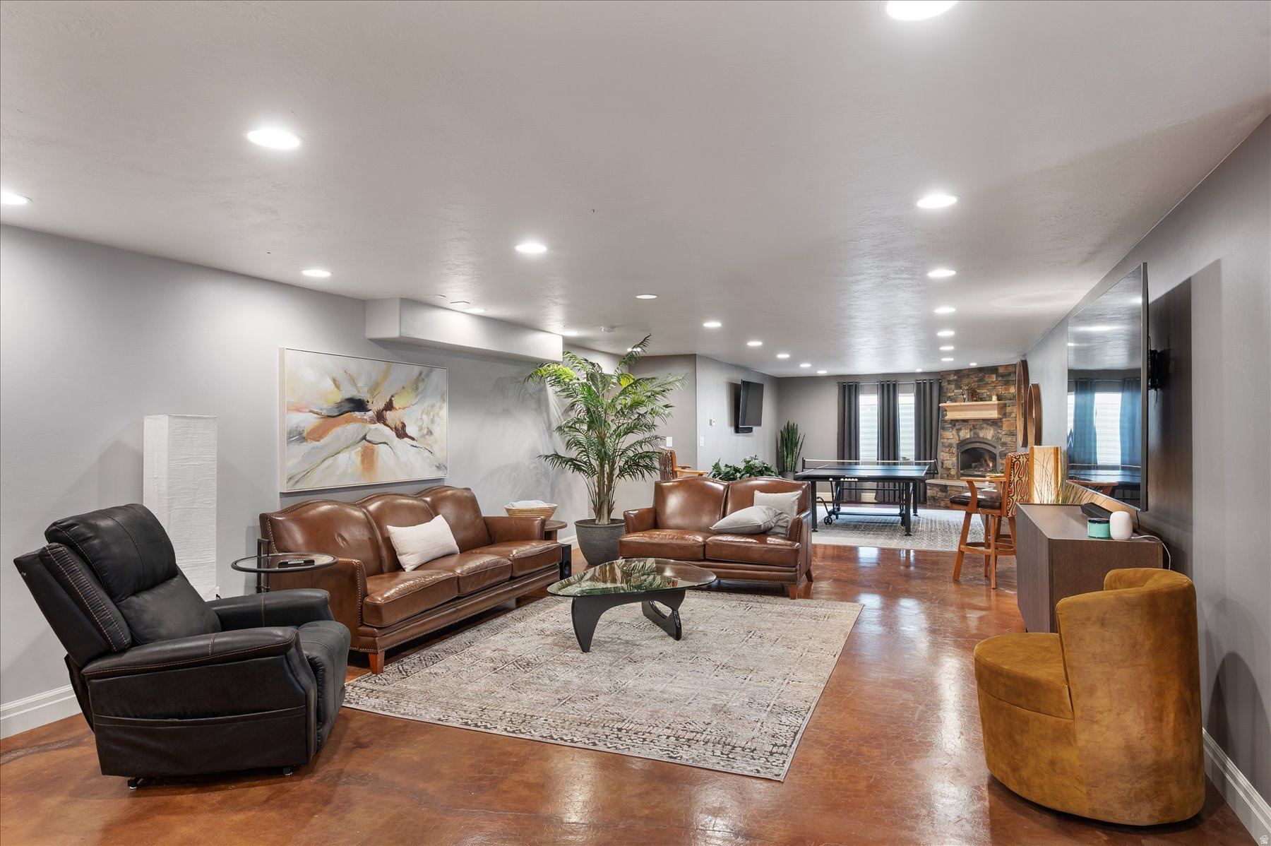 TROPHY MEADOWS - Residential