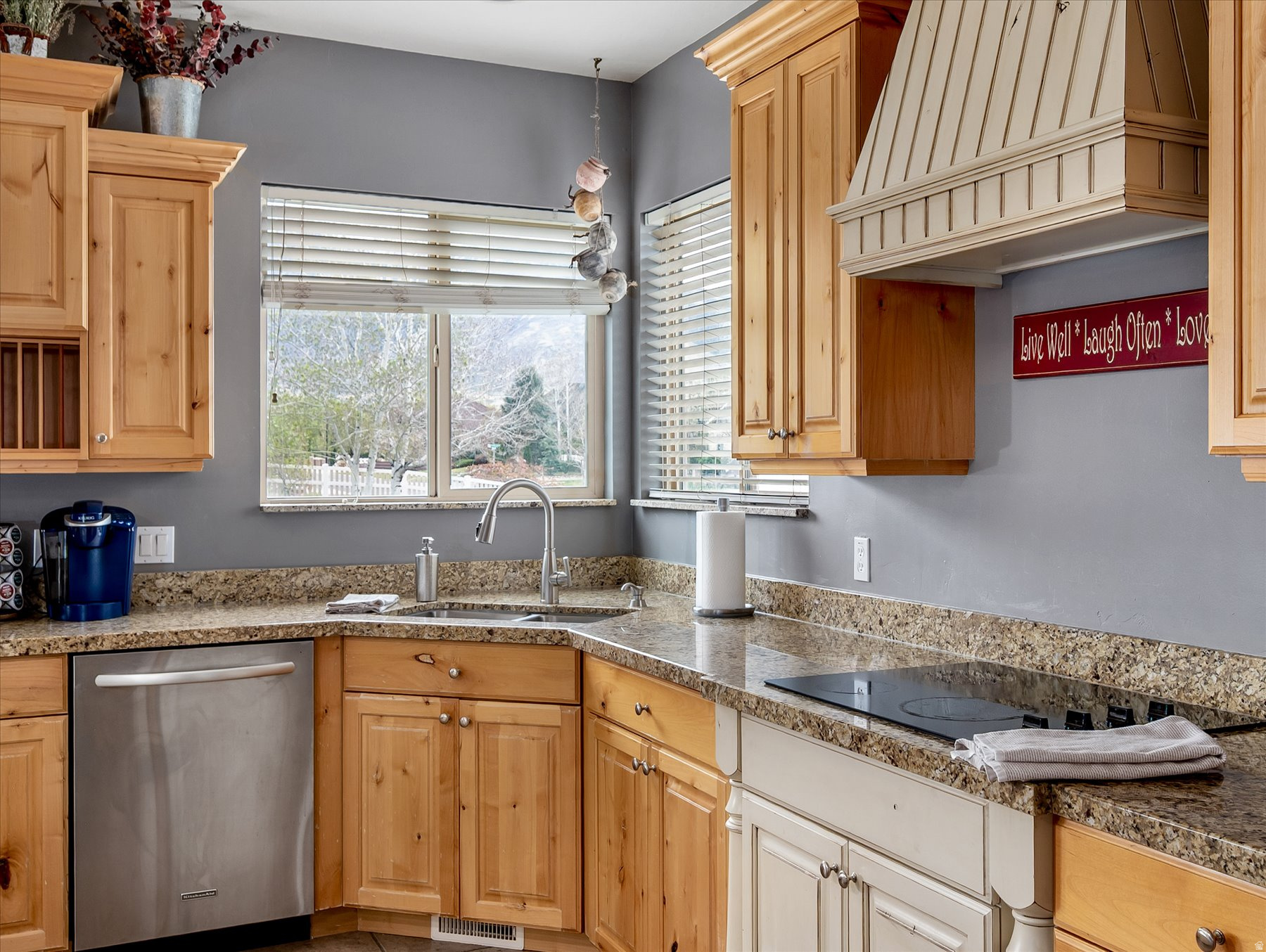 TROPHY MEADOWS - Residential