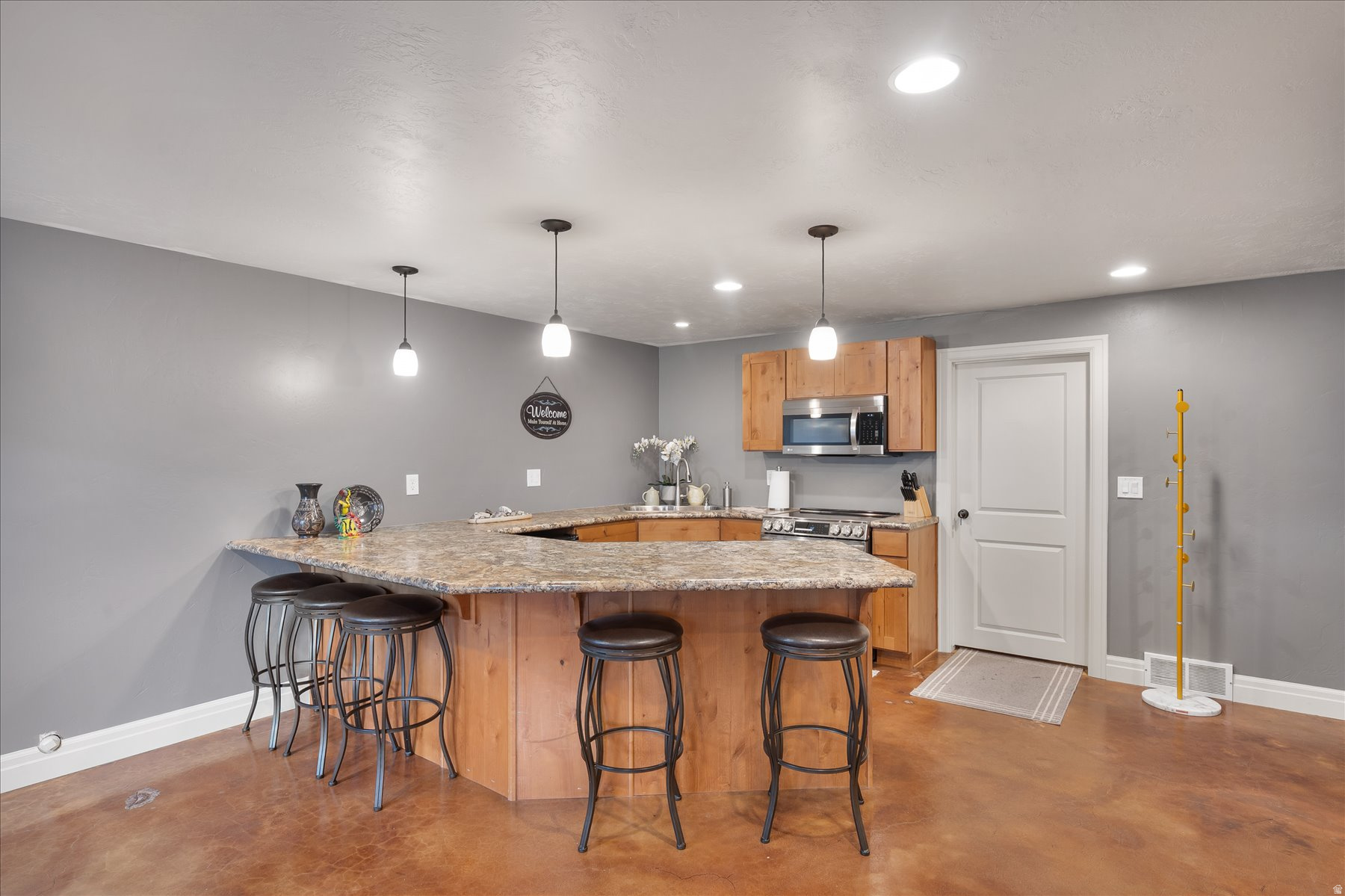 TROPHY MEADOWS - Residential