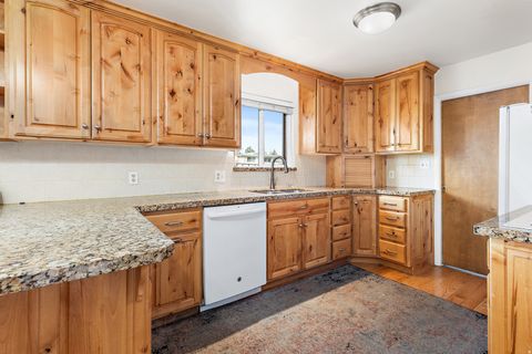 Tiny photo for 943 S 550 E, Orem, UT 84097 (MLS # 2136827)