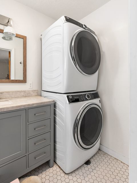 Tiny photo for 943 S 550 E, Orem, UT 84097 (MLS # 2136827)