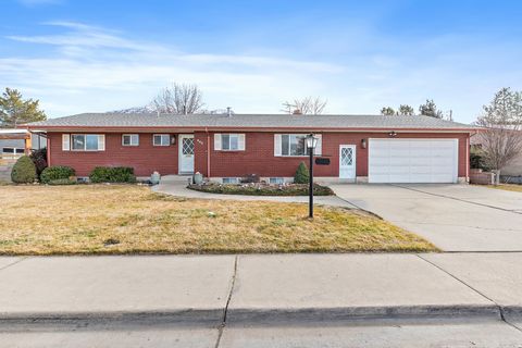 Photo of 943 S 550 E, Orem, UT 84097 (MLS # 2136827)