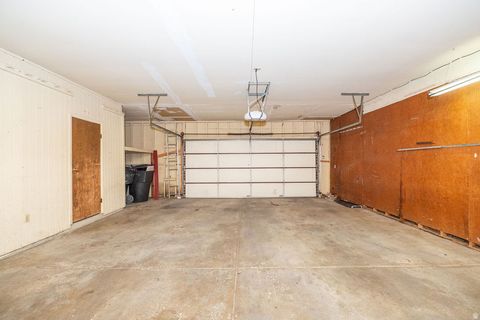 Tiny photo for 788 W 2400 N, Clinton, UT 84015 (MLS # 2149879)