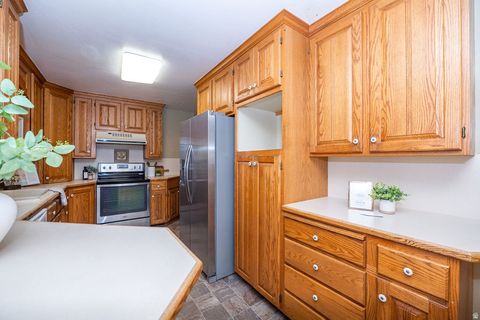 Tiny photo for 788 W 2400 N, Clinton, UT 84015 (MLS # 2149879)