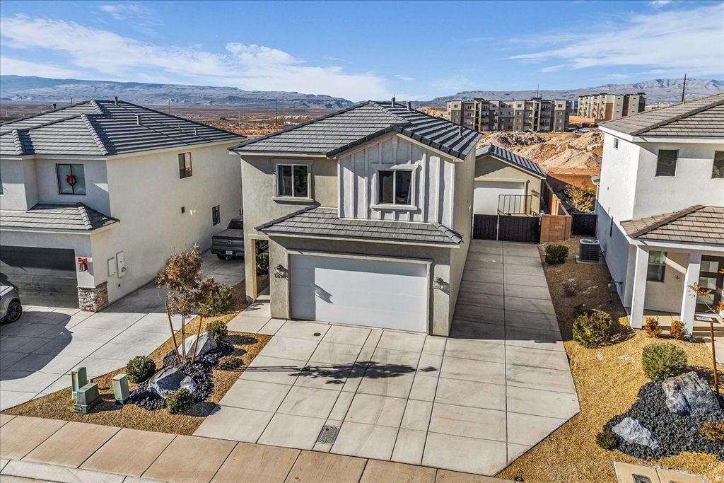 Photo of 6034 S WHITE TRAILS DR, Saint George, UT 84790 (MLS # 2127240)