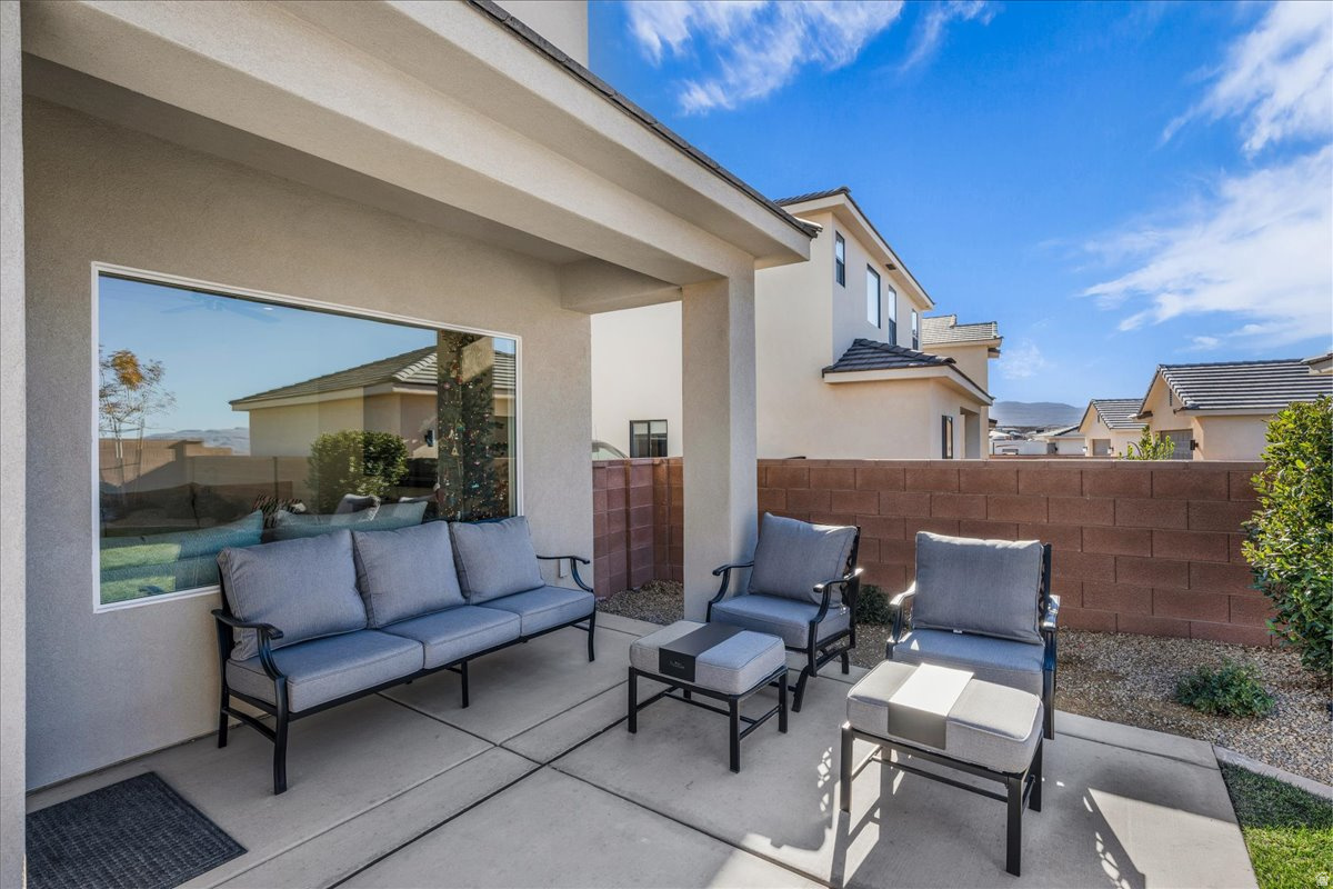 WHITE TRAILS 1 - Residential