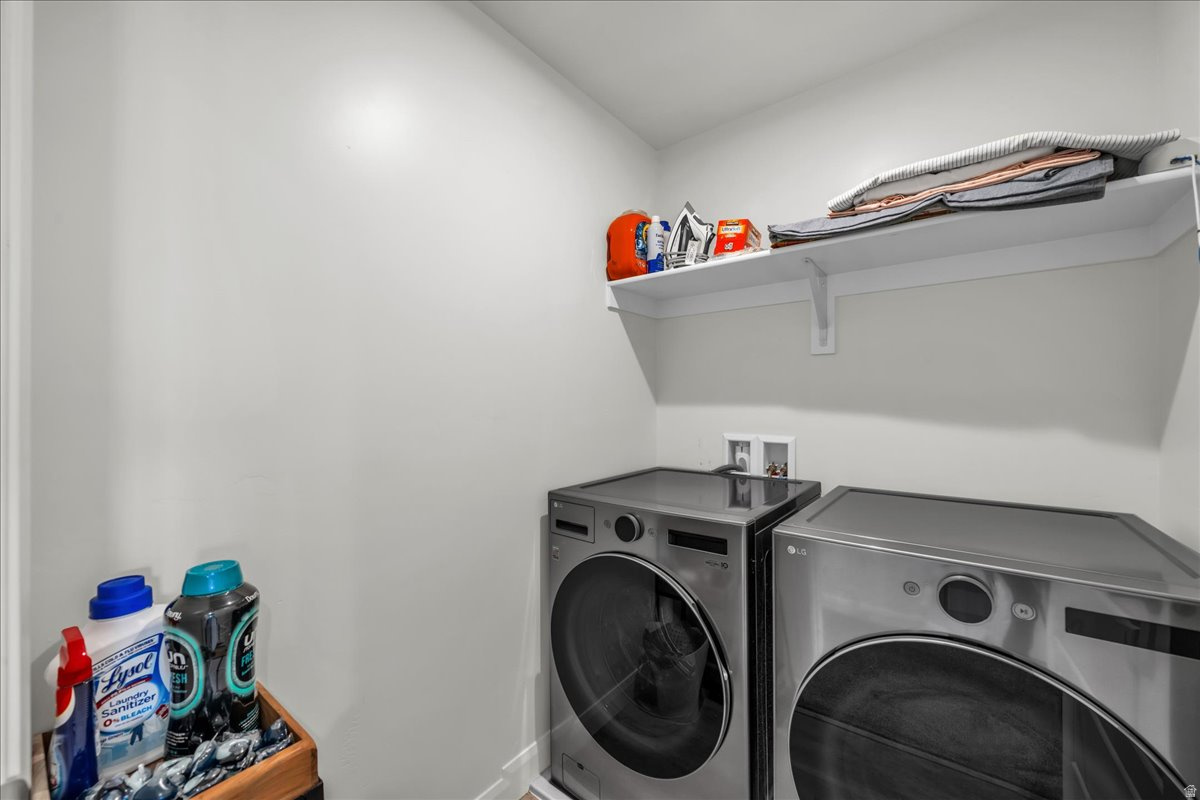 WHITE TRAILS 1 - Residential