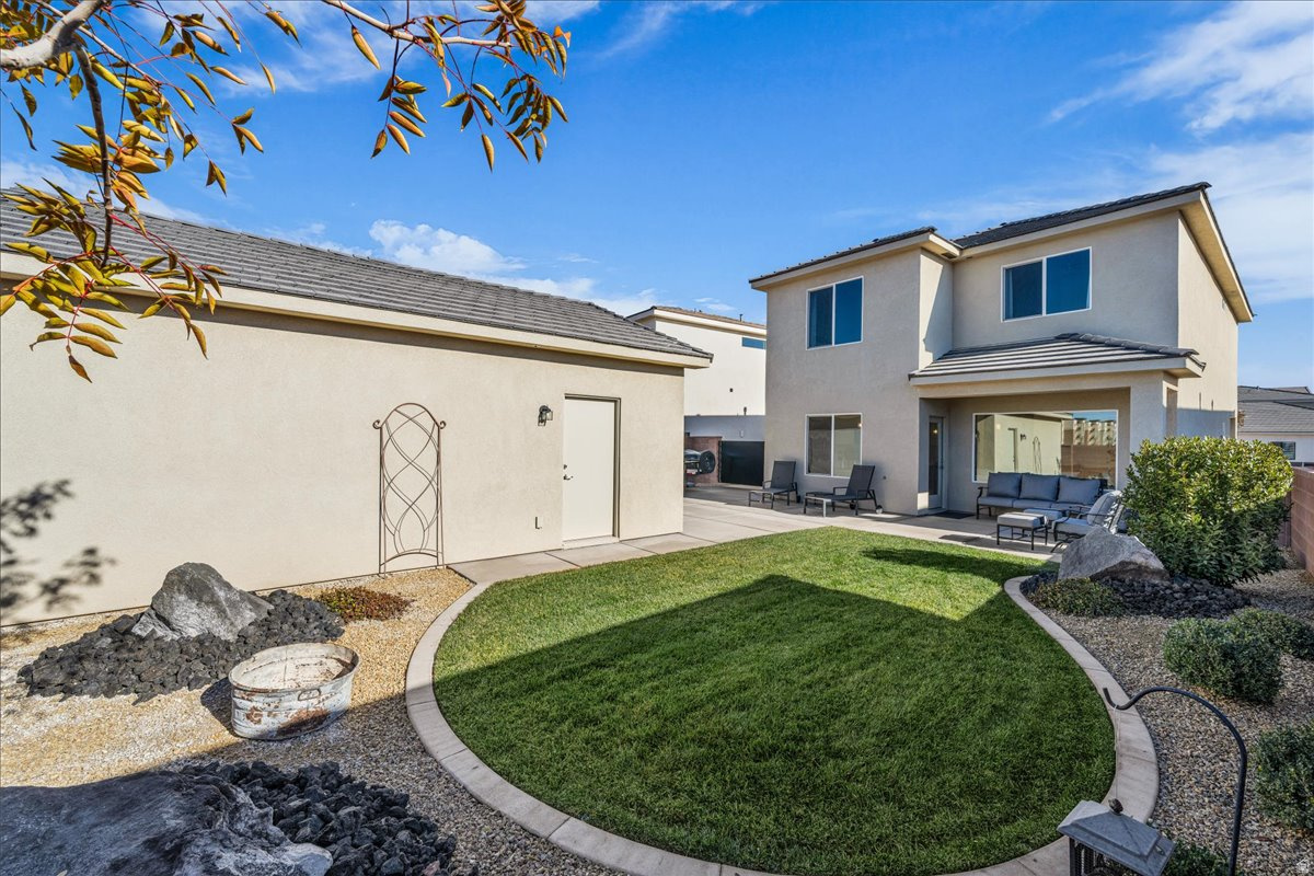 WHITE TRAILS 1 - Residential