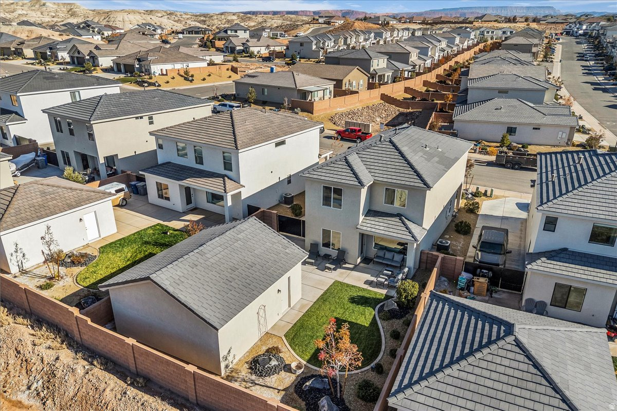 WHITE TRAILS 1 - Residential