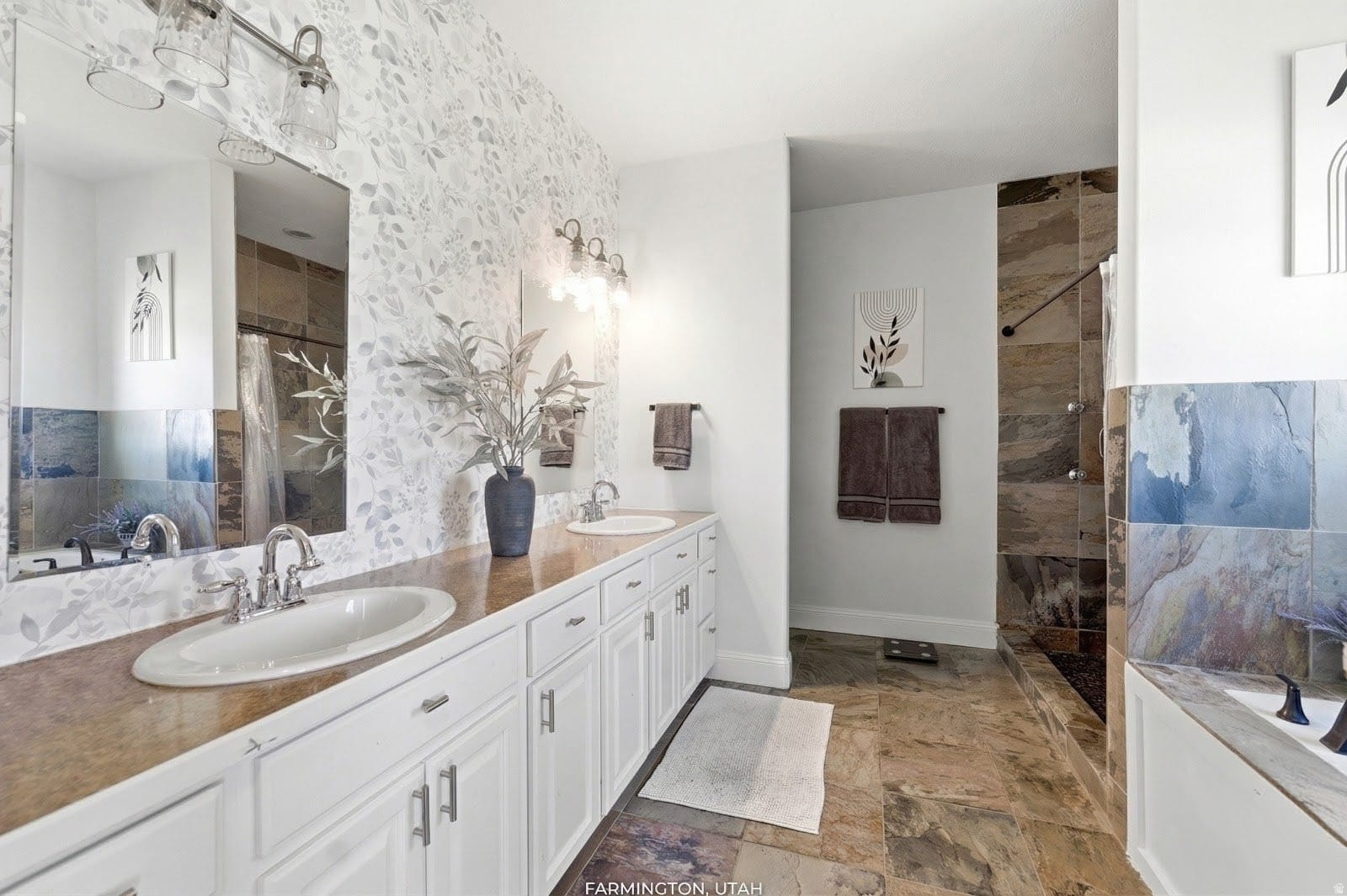 FARMINGTON RANCHES - Residential