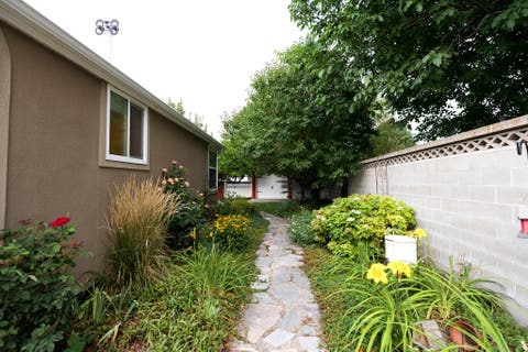 Tiny photo for 5939 S NOBLE OAKS CIR, Murray, UT 84123 (MLS # 2174247)