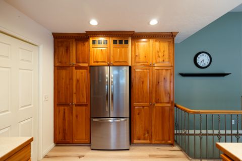 Tiny photo for 5939 S NOBLE OAKS CIR, Murray, UT 84123 (MLS # 2174247)