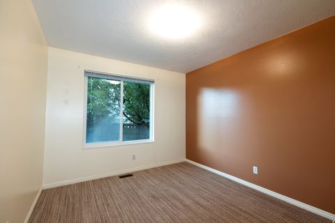 Tiny photo for 5939 S NOBLE OAKS CIR, Murray, UT 84123 (MLS # 2174247)