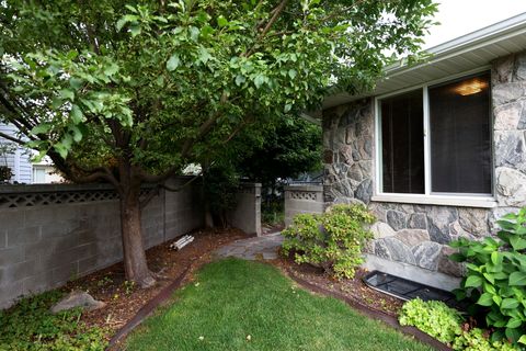Tiny photo for 5939 S NOBLE OAKS CIR, Murray, UT 84123 (MLS # 2174247)