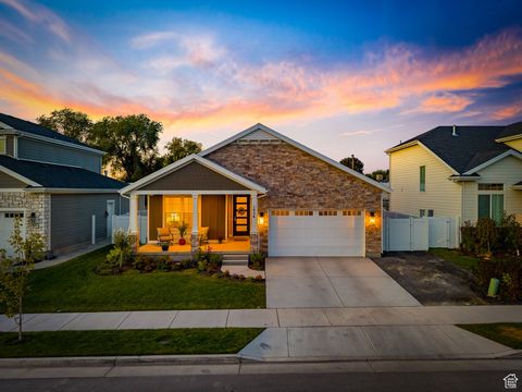 Tiny photo for 1056 W TURNBERRY CV #5 Cv S, Taylorsville, UT 84123 (MLS # 2115609)