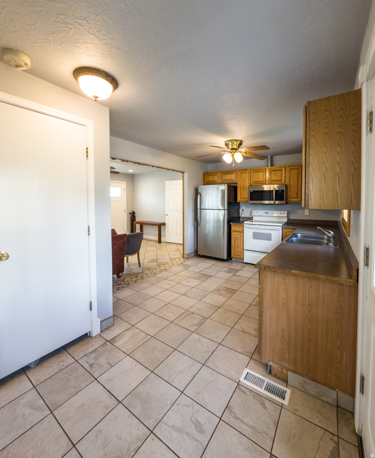 DAVIES RIVERSIDE - Residential