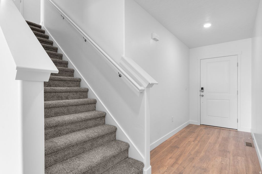 Photo of 136 E GLENCOE DR #1051, Lehi, UT 84048 (MLS # 2141763)