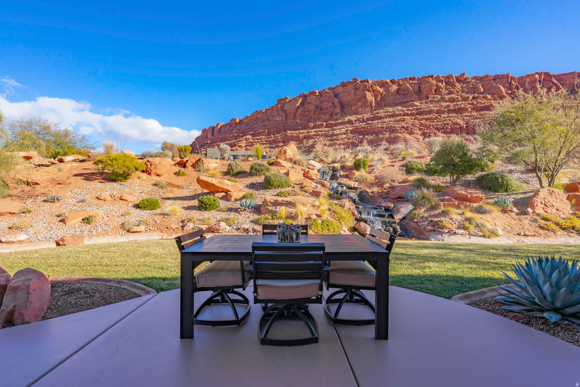 KACHINA SPRINGS EAST AT ENTRADA - Residential